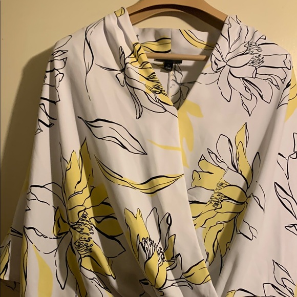 Alfani White and Yellow Floral‎ Skirt - Picture 2 of 6